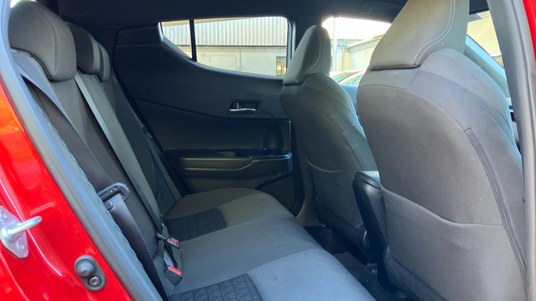 Toyota C-HR 1.8 Hybrid Design 5dr CVT Hybrid Hatchback